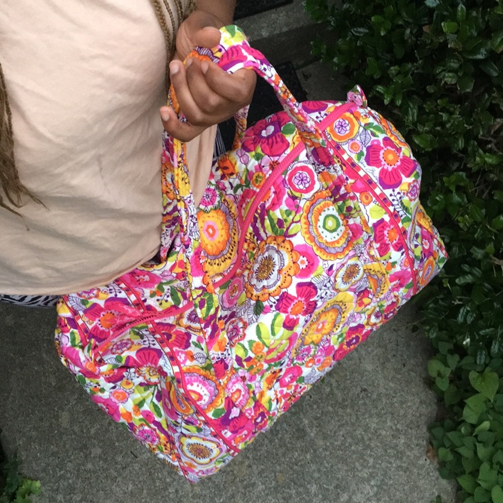 Vera Bradley Giant Carry On - Picture 10 of 12